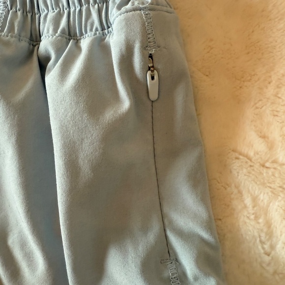 Lululemon Hotty Hot High-Rise Lined Short 2.5" Grey 45777 - Picture 6 of 11